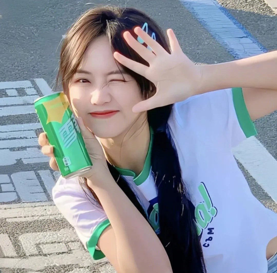 金发美人